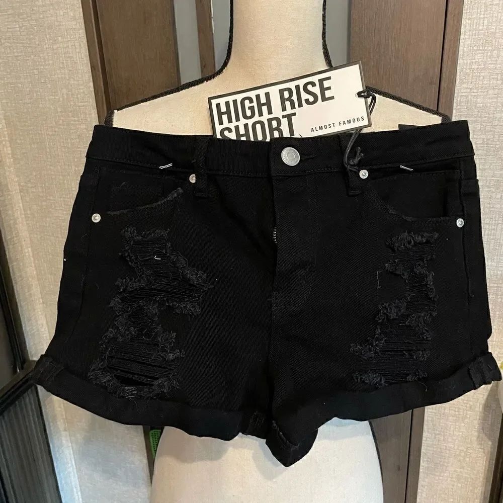 NWT Almost Famous Shorts